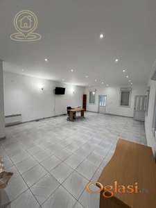 Poslovni prostor 61m²