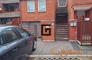 Bežanijska kosa – Hitno kuća 200m², garaža, odlična lokacija. ID#1988