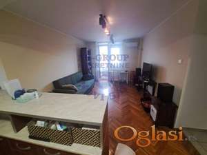 Trosoban stan na Grbavici - 70m2