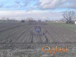 7326m2, Prostran plac na Klisi