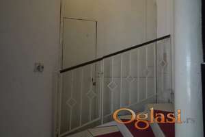 Devetosoban stan, 250m2, Centar