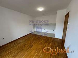 Odličan trsoban stan na Petrovaradinu