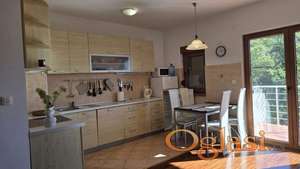 Petrovac – jednosoban stan s pogledom na more i garažom