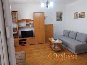 NAMEŠTEN STAN,ODLIČNA LOKACIJA