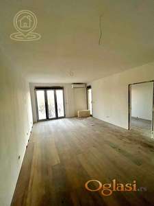 Prostran 2.5-soban stan u centru grada – 70m², dvostrano orijentisan