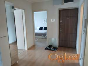 TROSOBAN NAMESTEN KOD LIMANSKE PIJACE