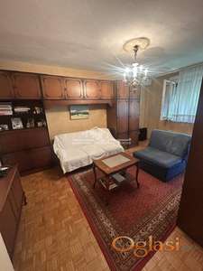 Karaburma, stara okretnica, 49m2, uknjižen ID#1646