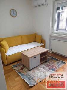 Jednosoban stan 25 m² na Sajmištu, Novi Sad