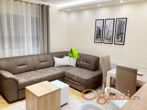 Lux dvoiposoban stan sa parkingom u centru ID#7489