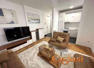-Prelep odmah useljiv stan, pet friendly, Sajam-450e-