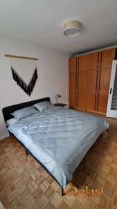 RENOVIRAN, DVOSOBAN STAN KOD SAJMA, NOV NAMESTAJ