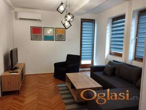 Odličan dvosoban stan u centru