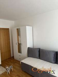  ODLIČNA GARSONJERA U BLIZINI CENTRA