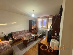 Jednosoban stan na Detelinari!