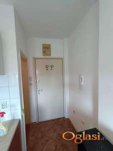 IZDAJE SE NAMEŠTENA GARSONJERA
