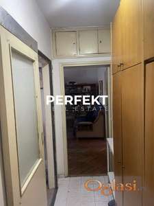 Centar, dvosoban, 54m2, IV od 5 bez lift, TA