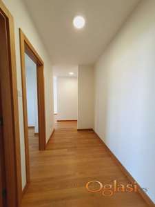 TROSOBAN STAN NA BULEVARU EVROPE NOVOGRADNJA