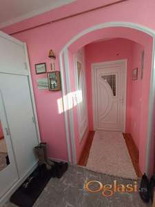 Prelepa kuca na odlicnoj gradskoj lokaciji!