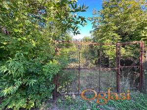 Odlična pozicija placa!