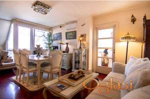 Banjica Bulevar oslobođenja Dupleks četvorosoban stan sa 3 terase