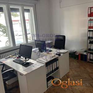 Lokal na Socijalnom, površine 120 m², prvenstveno namenjen za kancelarijske i poslovne delatnosti.