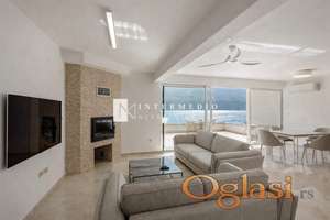 Luksuzan dvosoban stan 87m² sa velikom terasom i pogledom na more – Baošići, Herceg Novi