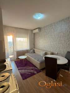 NAMESTEN MANJI DVOIPOSOBAN STAN NA BULEVARU OSLOBODJENJA