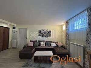 PETROVARADIN - PETROVARADIN - 42.00 m2