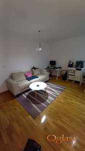 TELEP IZDAJE SE JEDNOIPOSOBAN NAMEŠTEN STAN