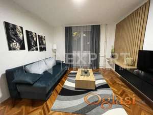 Izdaje se odličan dvosoban stan na Vizantijskom bulevaru, 45m2