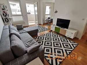 Useljiv odmah, sa garažom , 2.0