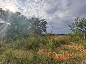 Na prodaju ravan plac na Adicama.