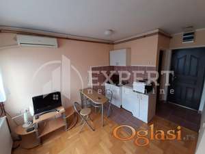 Izdaje se garsonjera kod Difa i Fakulteta zaštite na radu, 25m2