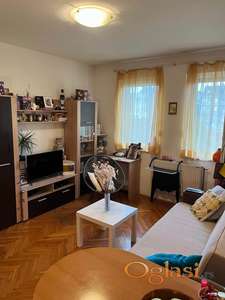 NAMESTENA GARSONJERA, CENTAR - SPENS, PETRA DRAPSINA