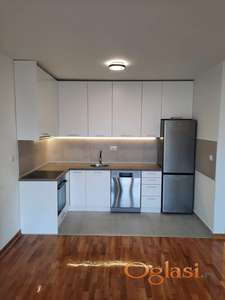 Četvorosoban nov stan B.P.Pavla 650e sa parkingom