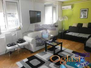 Jednoiposoban stan, 38m2, Centar