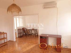 Odličan, 60m2, renoviran, adaptibilan ID#5386