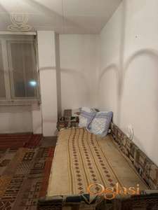 Prodaje se prostran, prazan stan u Durlanu