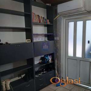 Prodajem garosnjeru na Bulevaru