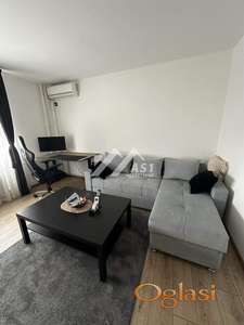 IZDAJE SE JEDNOIPOSOBAN STAN NA BULEVARU ID#6454