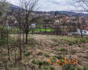 Građevinski plac sa projektom 1600m2, Borjak