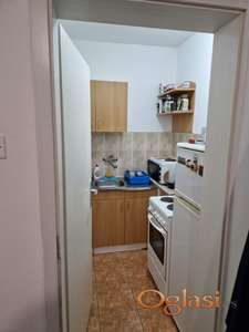 Garsonjera Grbavica 23m2 Novi Sad VLASNIK