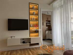 🏡 Izdaje se jednoiposoban stan u centru Novog Sada! 🏡