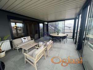 Perfektan porodičan stan sa garazom u ceni!