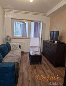 ODLIČAN STAN U BLIZINI FUTOŠKE, BULEVARA, SAJMA