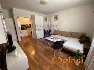 Jednoiposoban stan na prodaju - Bulevar Oslobođenja
