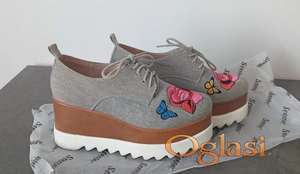 Cvetne platnene cipele