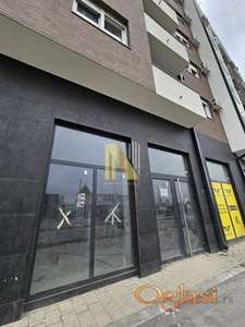 Ulični lokal, 44,66m2, Square garden