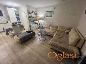 Prizemna kuca u Kacu! Fantasticna!