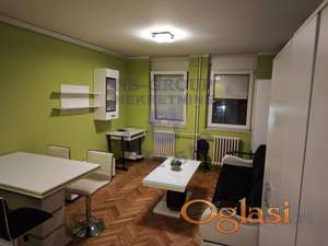 Izdaje se lepo nameštena pet friendly garsonjera na Novom Naselju